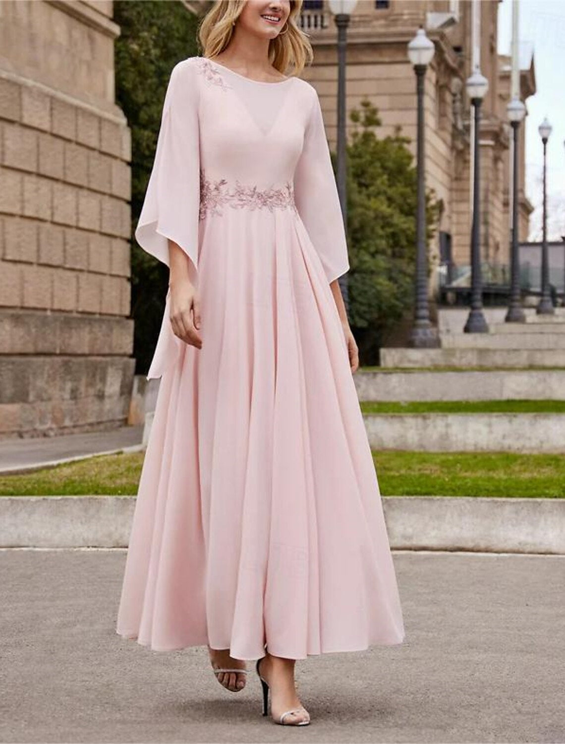 A-Line/Princess Scoop Neck 3/4 Length Sleeves Knee-Length Flower Girl Dress with 3D Butterfly