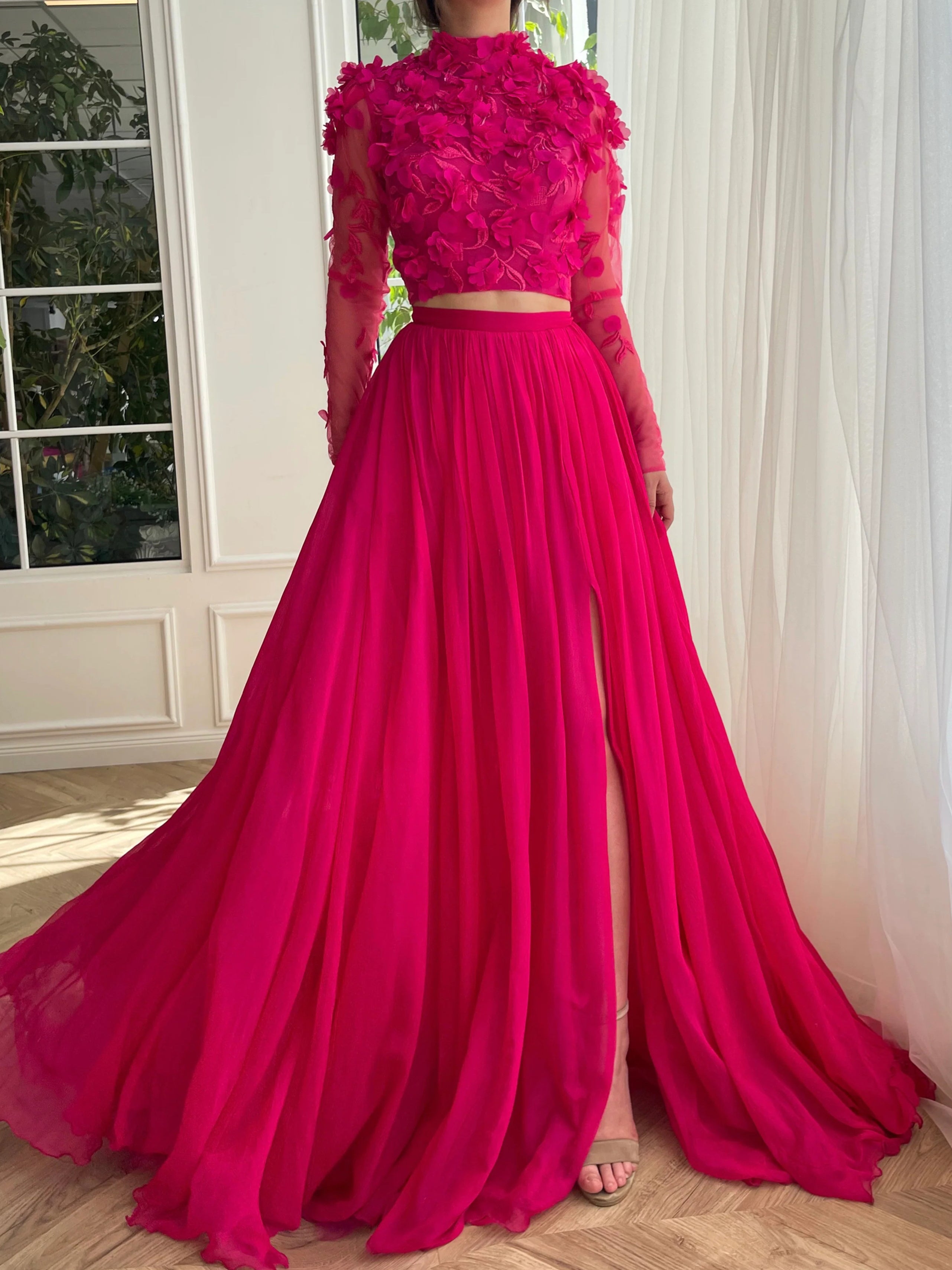 A-Line/Princess Plunging Neck Short Sleeves Sequin Christmas Dresses with Split Side