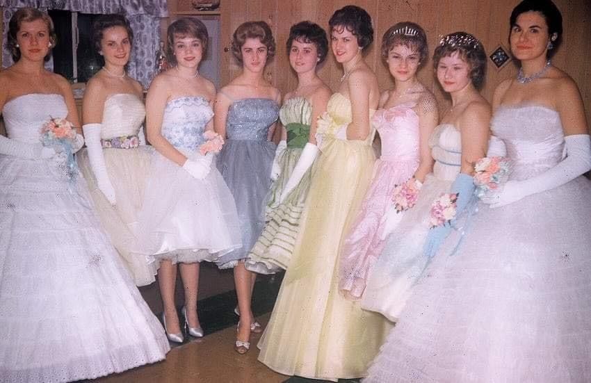 Vintage Prom Dresses: Ultimate Guide to 50s, 80s & 90s Prom Gowns ...