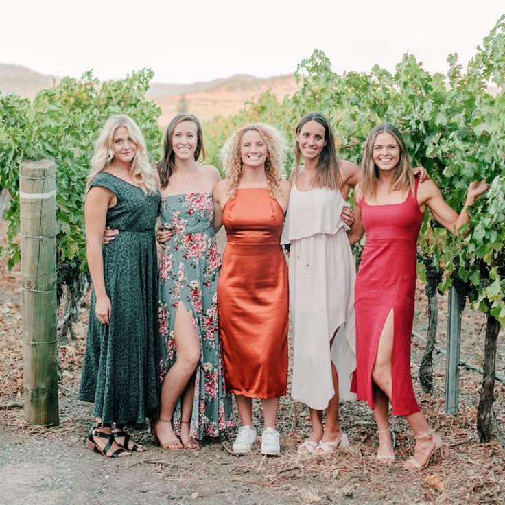 What to Wear to a Summer Wedding as a Guest: Dresses, Colors & Outfit Ideas