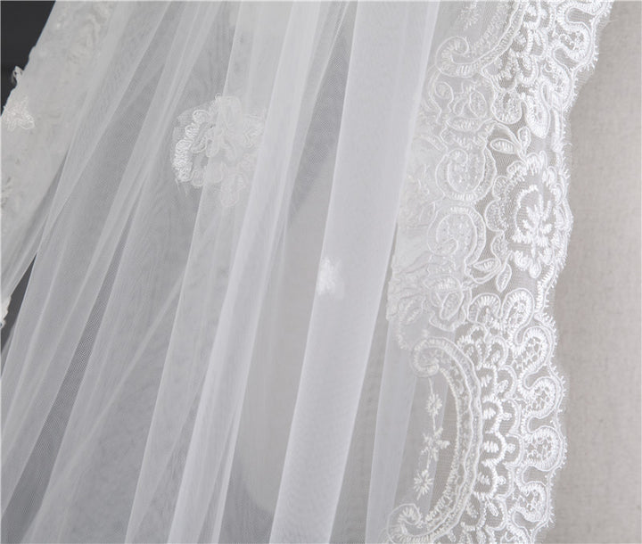 One-tier Luxurious Wedding Veil with Appliques