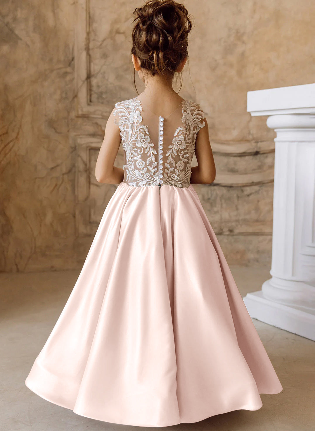 A-Line/Princess Satin Flower Girl Dresses with Applique Petal