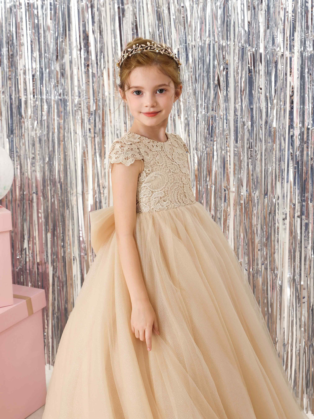 Ball-Gown Tulle  Short Sleeves Scoop Neck Floor-Length Flower Girl Dresses