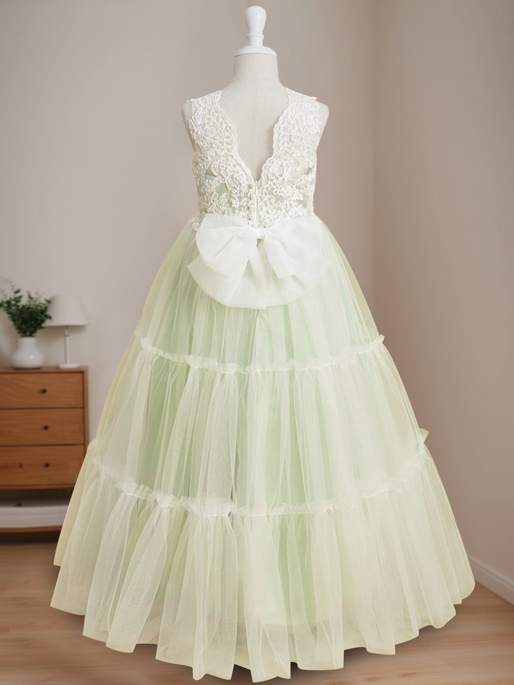 Ball-Gown V-Neck Sleeveless Floor-Length Flower Girl Dress With Lace