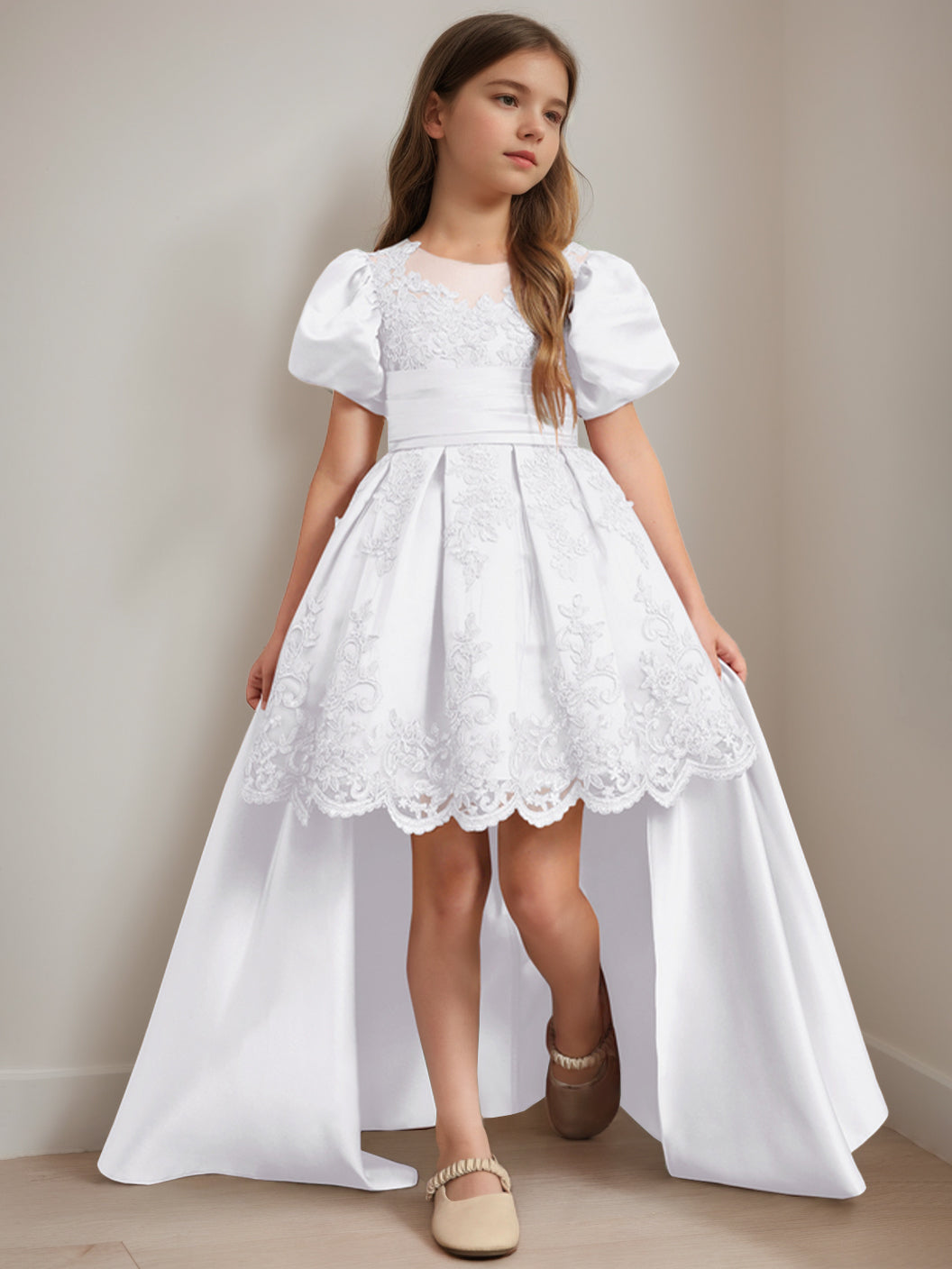 Ball-Gown Scoop Neck Short Sleeves Knee-Length Flower Girl Dress with Appliques