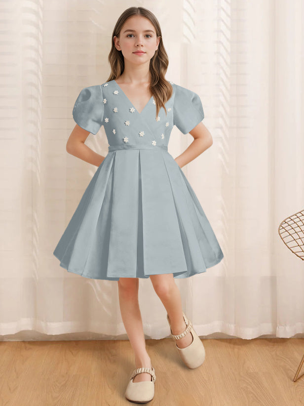 A-Line/Princess V-Neck Short Sleeves Knee-Length Flower Girl Dress with Appliques, Ivory A-Line/Princess V-Neck Short Sleeves Knee-Length Flower Girl Dress with Appliques, Ivory