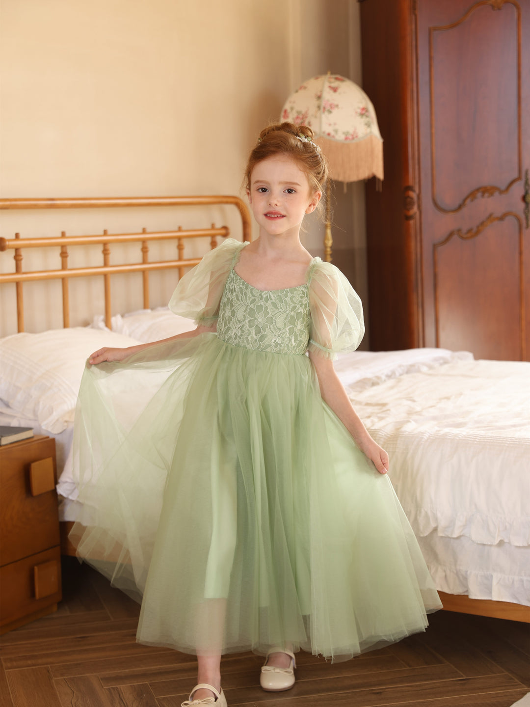 Ball-Gown Tulle Scoop Short Sleeves Tea-Length Flower Girl Dresses