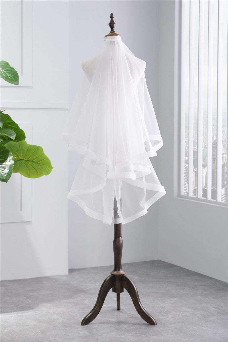 One-tier Classic Lace Wedding Veil with Solid Tulle