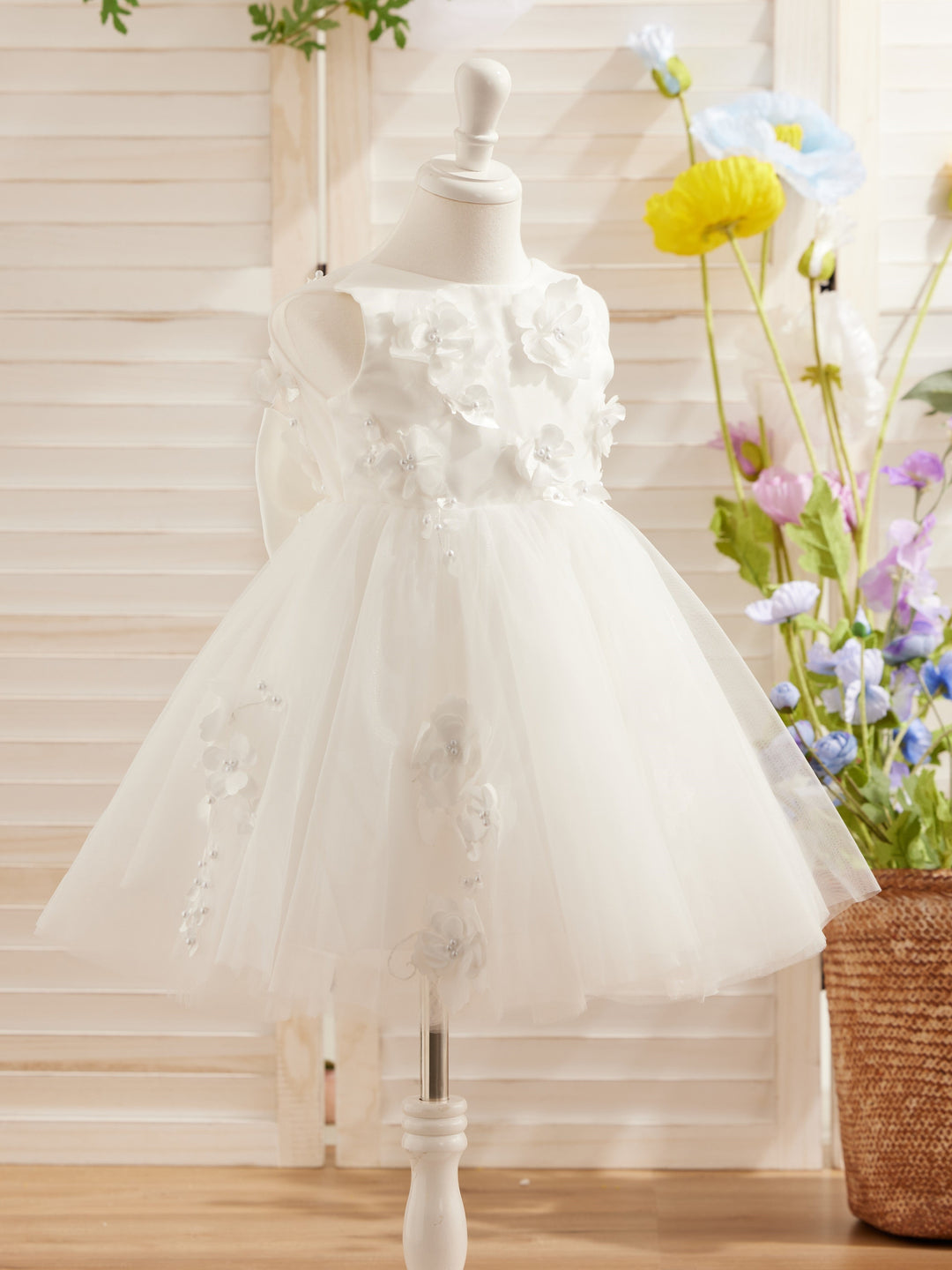 Sleeveless Tulle Knee Length Flower Girl Dress