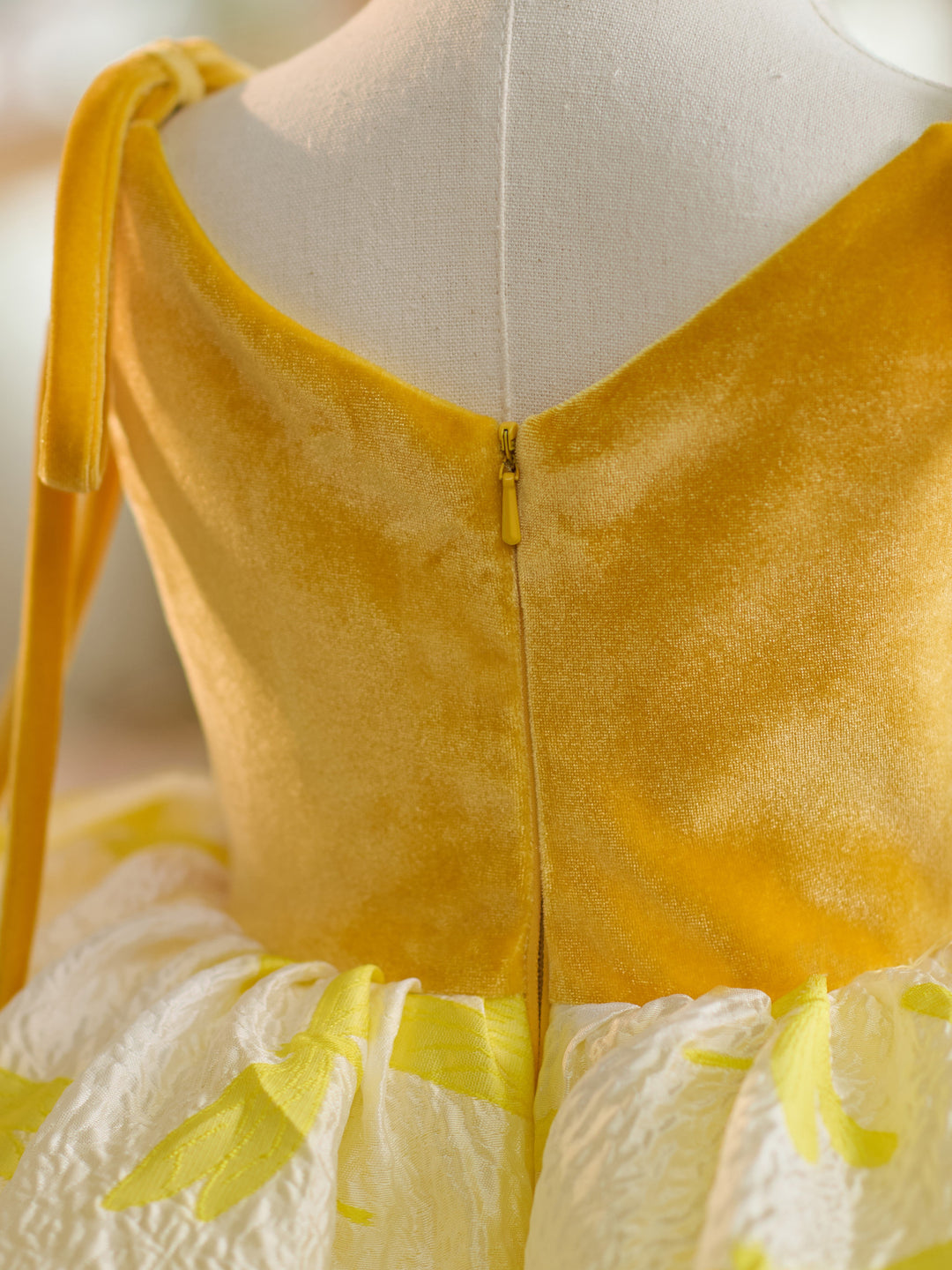 Velvet Tulle Knee-length Gold Toddler Birthday Party Dress, 12M / Gold Velvet Tulle Knee-length Gold Toddler Birthday Party Dress, 12M / Gold