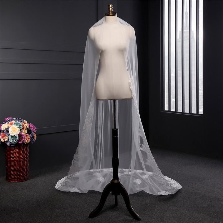 One-tier Long Lace Wedding Veil with Appliques