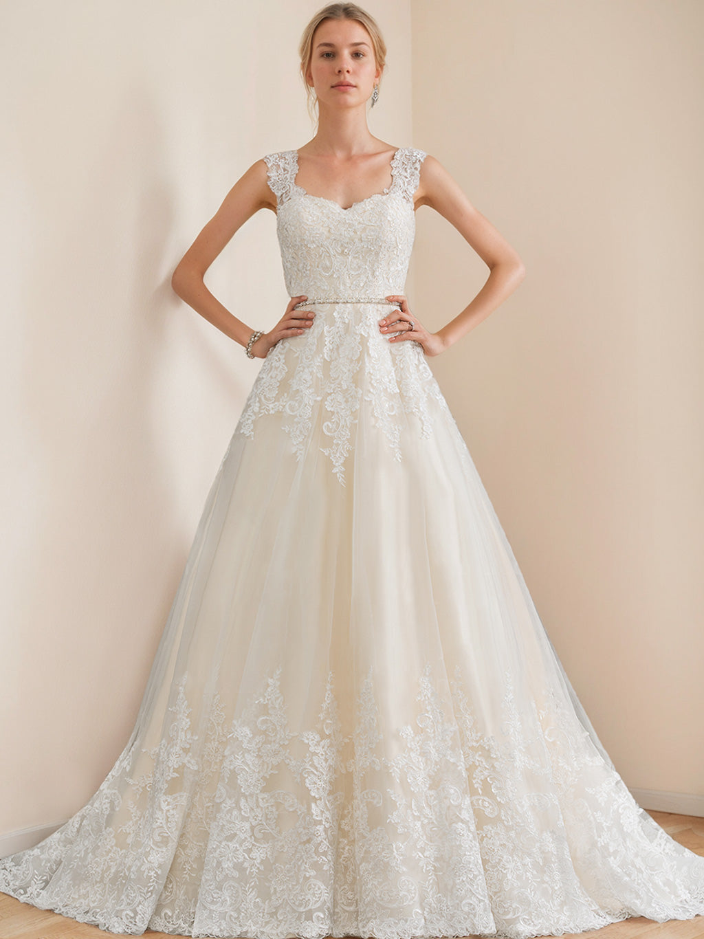 Lace Appliques Bridal Dresses 2026 for Women Tulle Ball Gown A-Line Square Neck Sleeveless Floor-Length Formal Wedding Gowns, Ivory