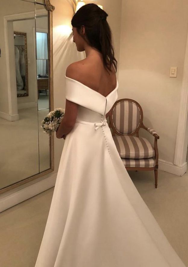 A-Line/Princess Off-the-Shoulder Floor-length Wedding Dress
