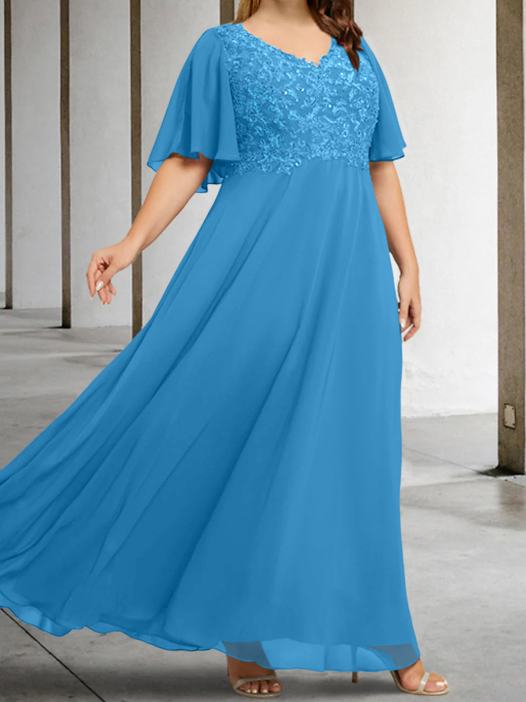 A-Line/Princess V-Neck Mother of the Bride Dresses with Applique