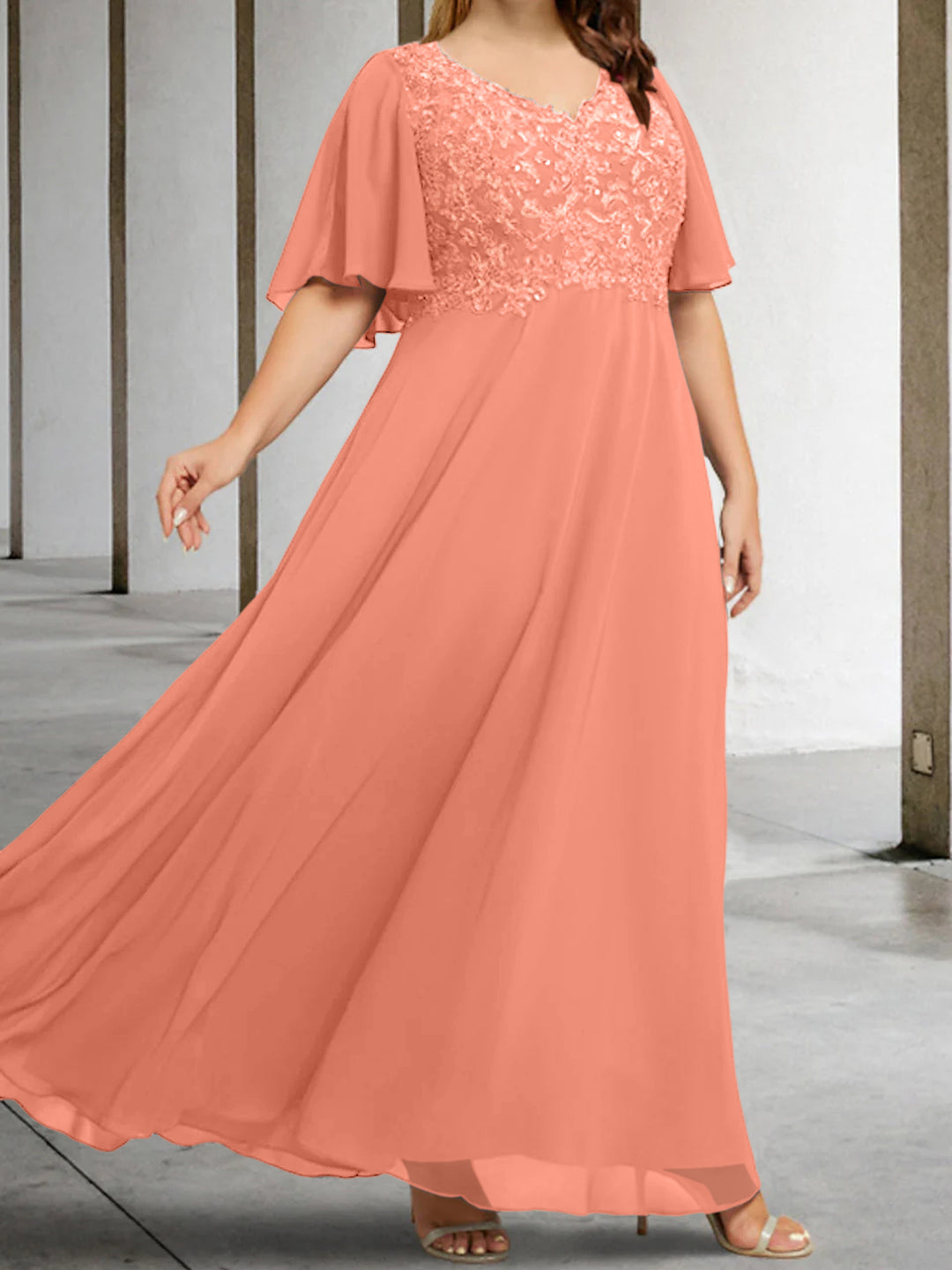 A-Line/Princess V-Neck Mother of the Bride Dresses with Applique