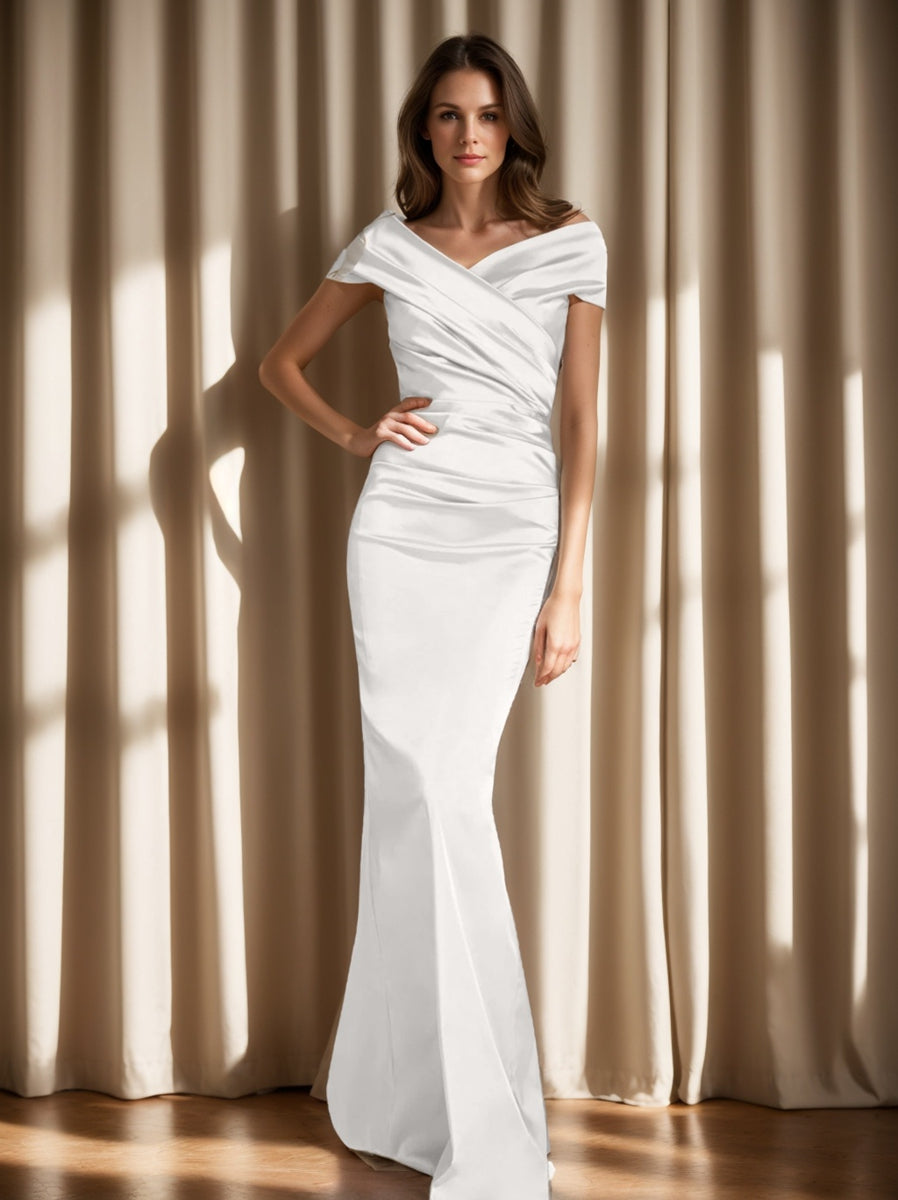 Sheath/Column Off-the-Shoulder Mother of the Bride Dresses with Belt