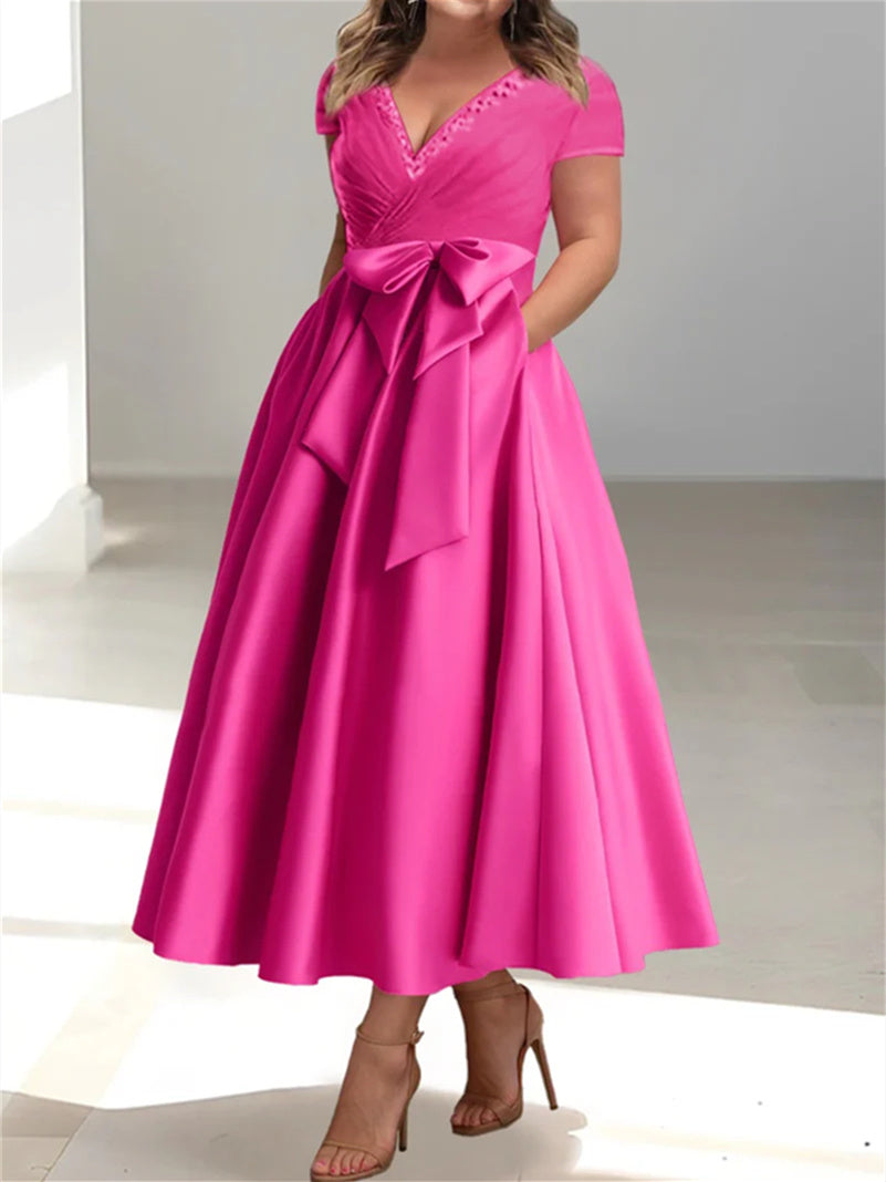 A-Line/Princess V-Neck Plus Size Mother of the Bride Dresses with Pockets & Ruffles