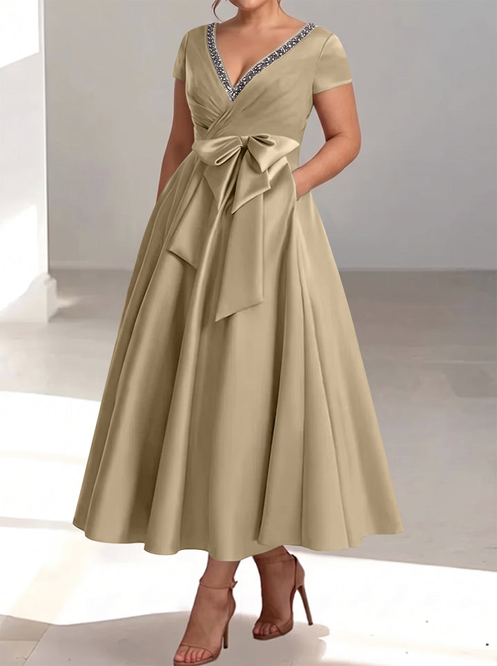 A-Line/Princess V-Neck Plus Size Mother of the Bride Dresses with Pockets & Ruffles