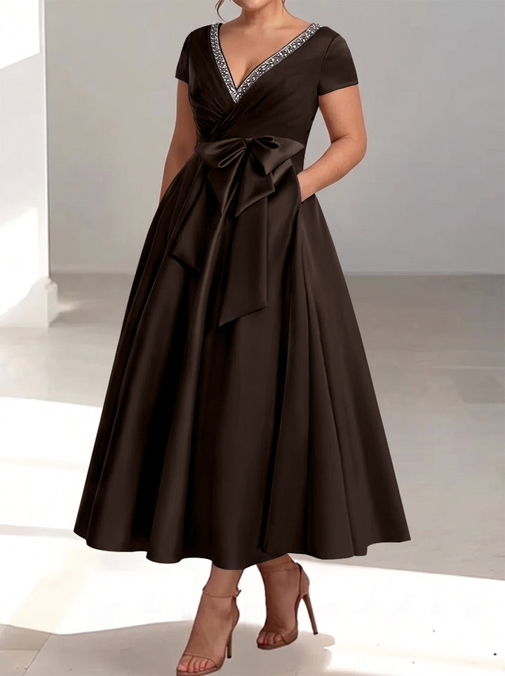 A-Line/Princess V-Neck Plus Size Mother of the Bride Dresses with Pockets & Ruffles