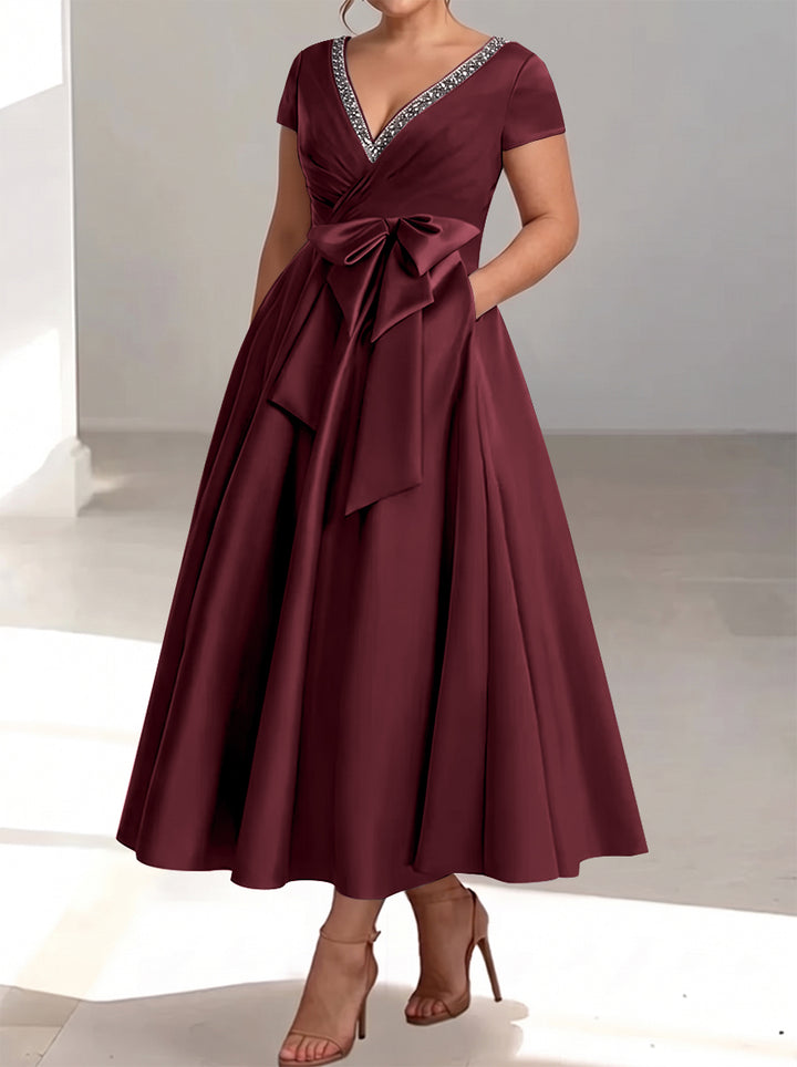 A-Line/Princess V-Neck Plus Size Mother of the Bride Dresses with Pockets & Ruffles