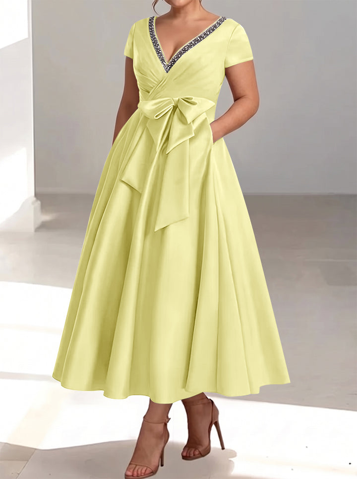 A-Line/Princess V-Neck Plus Size Mother of the Bride Dresses with Pockets & Ruffles