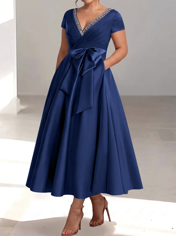A-Line/Princess V-Neck Plus Size Mother of the Bride Dresses with Pockets & Ruffles