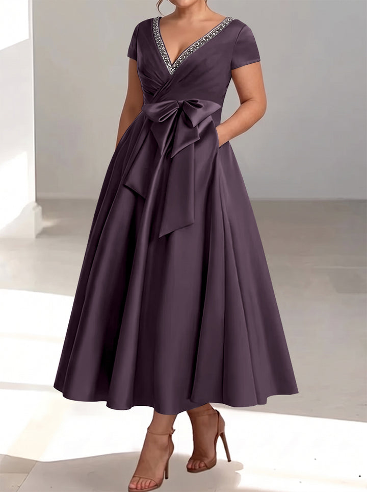 A-Line/Princess V-Neck Plus Size Mother of the Bride Dresses with Pockets & Ruffles