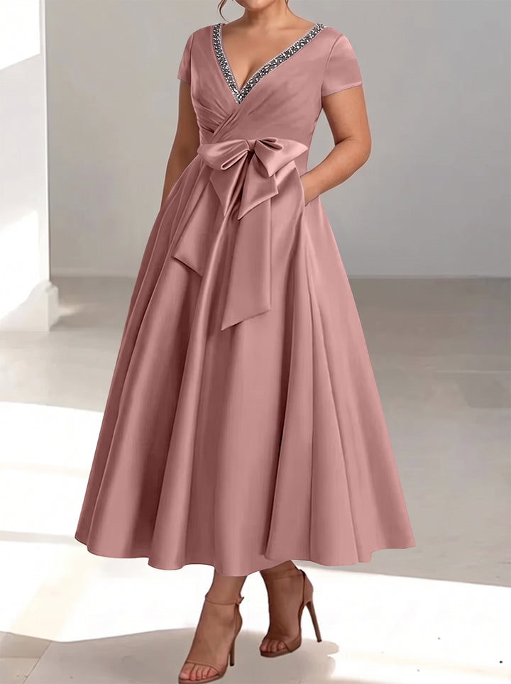 A-Line/Princess V-Neck Plus Size Mother of the Bride Dresses with Pockets & Ruffles