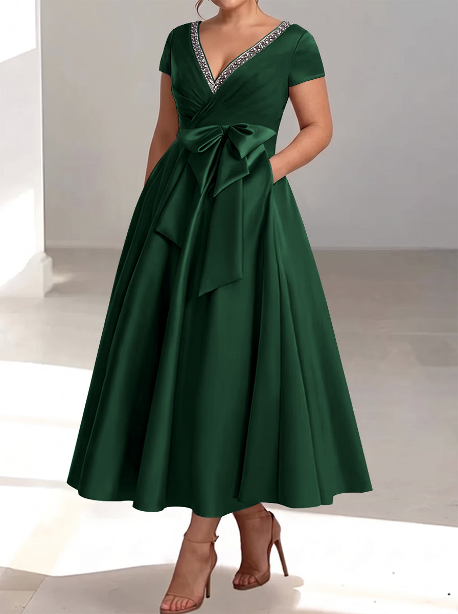 A-Line/Princess V-Neck Plus Size Mother of the Bride Dresses with Pockets & Ruffles