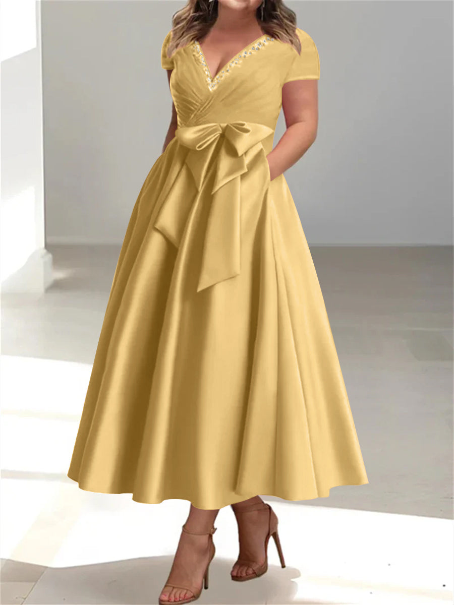 A-Line/Princess V-Neck Plus Size Mother of the Bride Dresses with Pockets & Ruffles