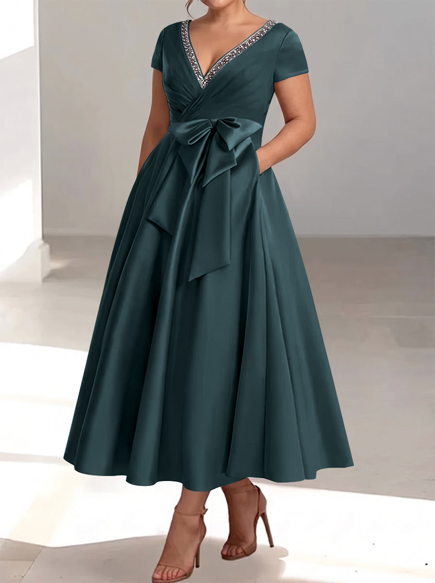 A-Line/Princess V-Neck Plus Size Mother of the Bride Dresses with Pockets & Ruffles