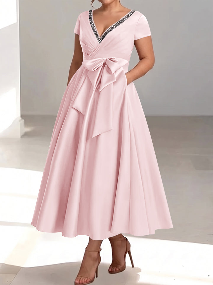 A-Line/Princess V-Neck Plus Size Mother of the Bride Dresses with Pockets & Ruffles