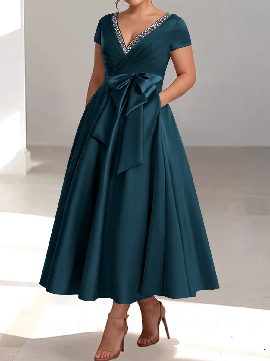 A-Line/Princess V-Neck Plus Size Mother of the Bride Dresses with Pockets & Ruffles