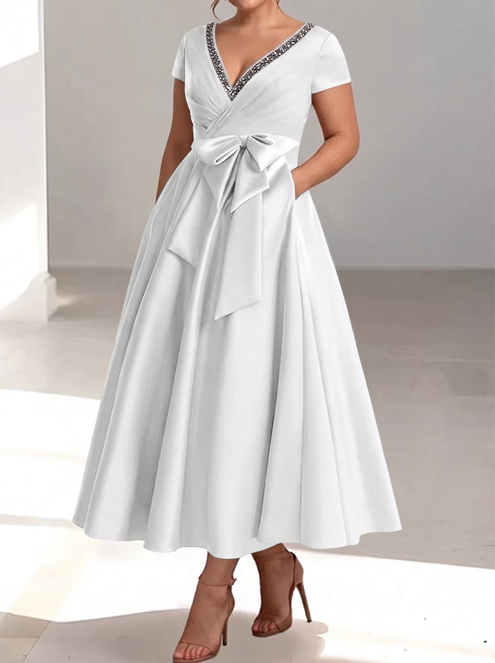 A-Line/Princess V-Neck Plus Size Mother of the Bride Dresses with Pockets & Ruffles