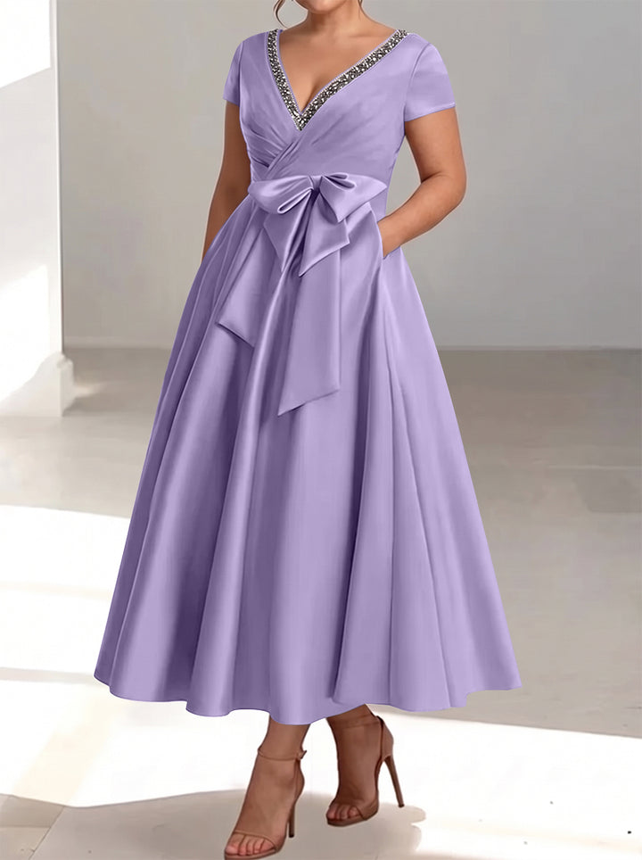 A-Line/Princess V-Neck Plus Size Mother of the Bride Dresses with Pockets & Ruffles