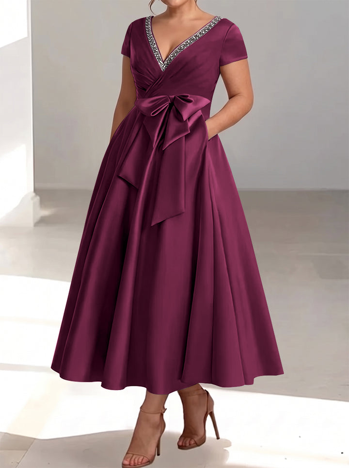 A-Line/Princess V-Neck Plus Size Mother of the Bride Dresses with Pockets & Ruffles