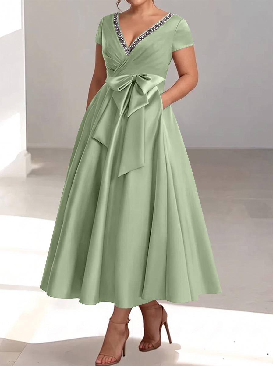 A-Line/Princess V-Neck Plus Size Mother of the Bride Dresses with Pockets & Ruffles