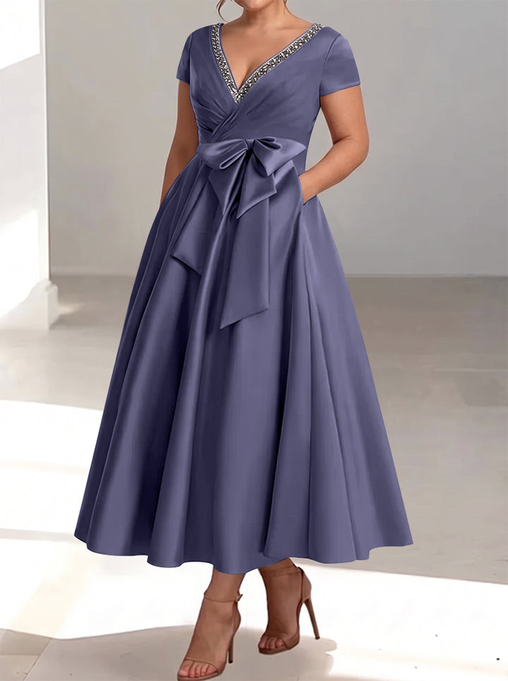 A-Line/Princess V-Neck Plus Size Mother of the Bride Dresses with Pockets & Ruffles