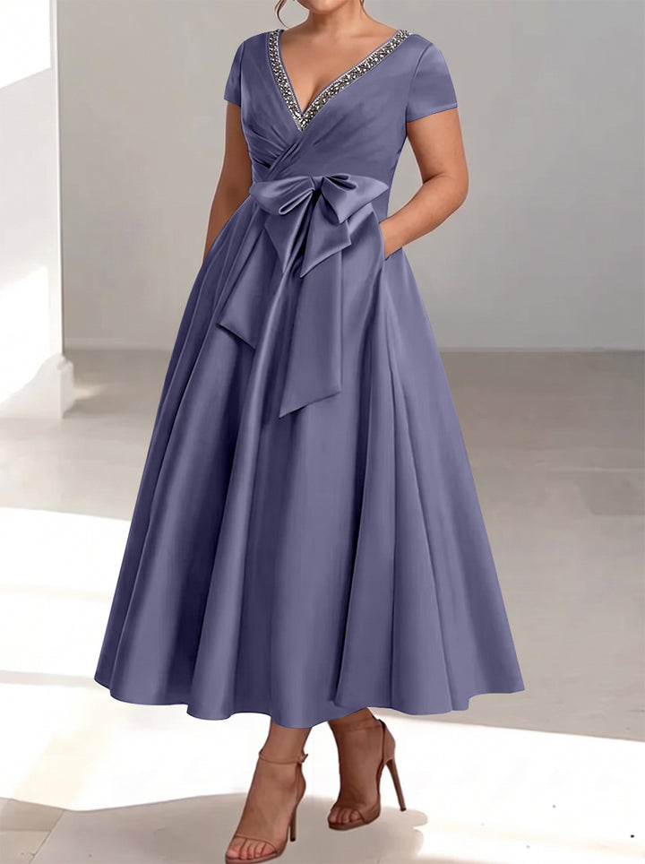 A-Line/Princess V-Neck Plus Size Mother of the Bride Dresses with Pockets & Ruffles