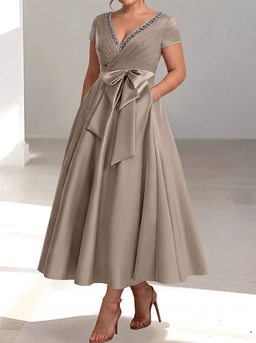 A-Line/Princess V-Neck Plus Size Mother of the Bride Dresses with Pockets & Ruffles