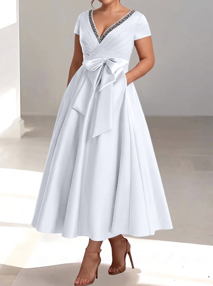 A-Line/Princess V-Neck Plus Size Mother of the Bride Dresses with Pockets & Ruffles