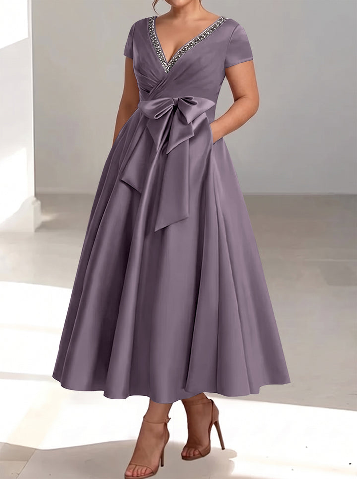 A-Line/Princess V-Neck Plus Size Mother of the Bride Dresses with Pockets & Ruffles