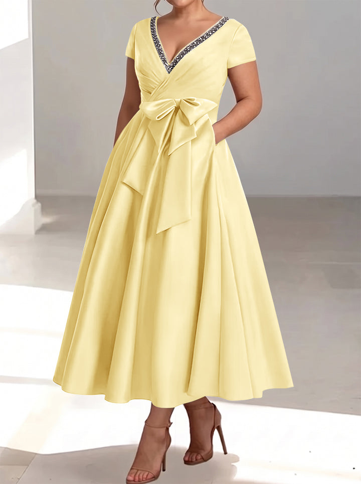 A-Line/Princess V-Neck Plus Size Mother of the Bride Dresses with Pockets & Ruffles