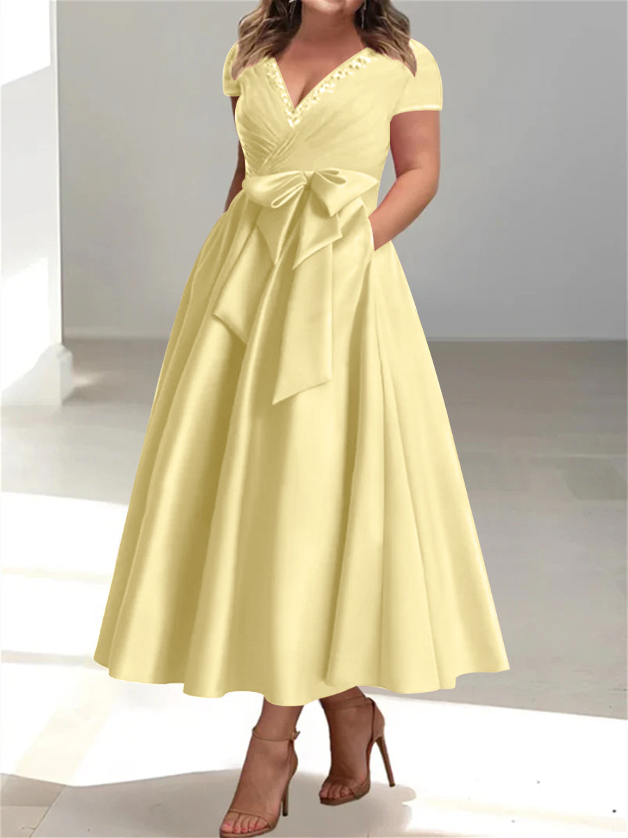 A-Line/Princess V-Neck Plus Size Mother of the Bride Dresses with Pockets & Ruffles