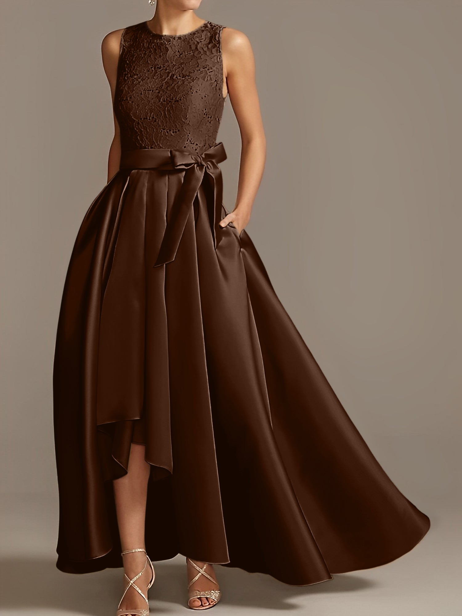 A Line/Princess Jewel Neck Sleeveless Floor-Length Long Bridesmaid Dresses with Lace