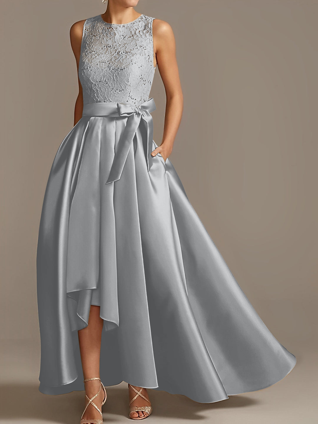 A-Line/Princess Jewel Neck Sleeveless Mother Of The Bride Dresses With Pleats Lace