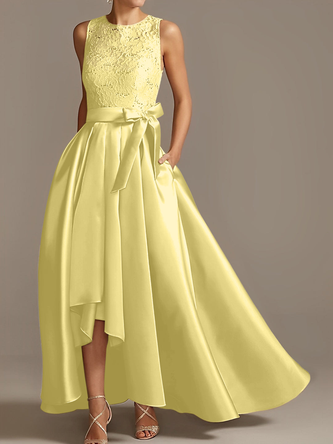 A-Line/Princess Jewel Neck Sleeveless Mother Of The Bride Dresses With Pleats Lace