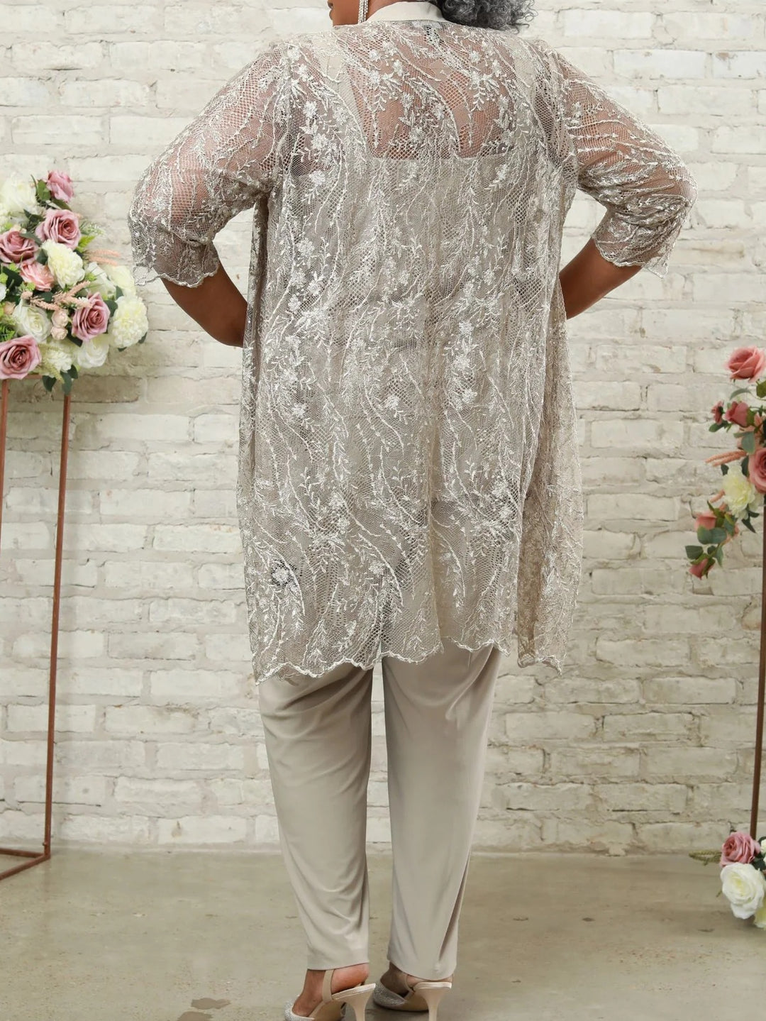 Polyester 3 Pieces Square Neck 3/4 Length Sleeves Plus Size Mother of the Bride Dresses with Jacket & Shimmering Print