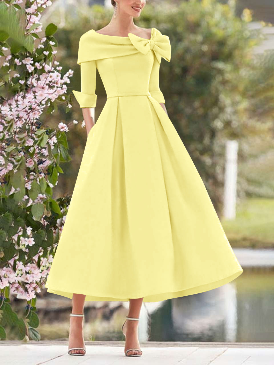 Knee Length Boat Neck Mother Of The Bride Dress Bateau Half Sleeve Lace Sheath/Column Knee- Knee Length Boat Neck Mother Of The Bride Dress Bateau Half Sleeve Lace Sheath/Column Knee-