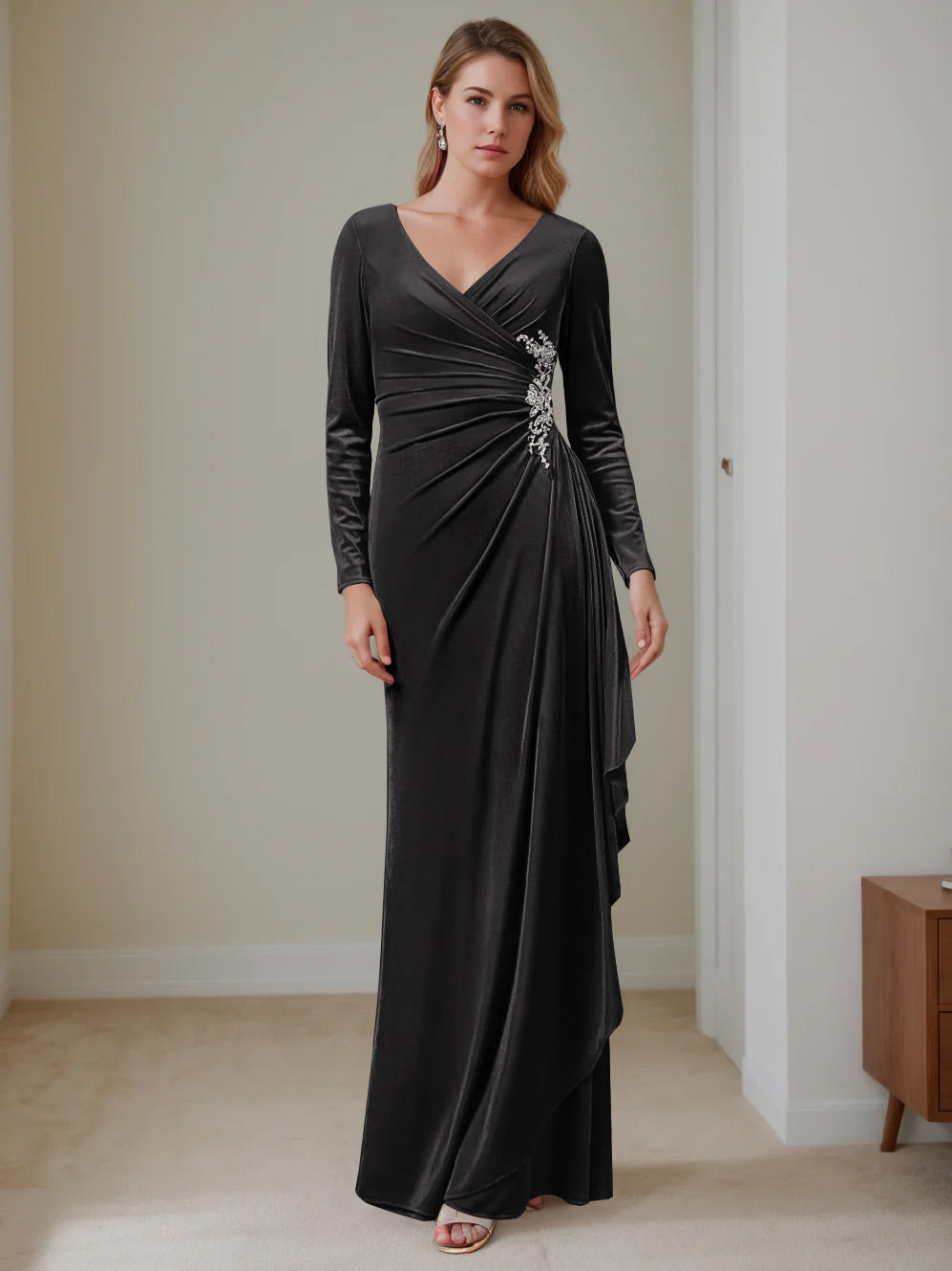 A-Line/Princess V-Neck Long Sleeves Floor-Length Velvet Mother of the Bride Dresses with Ruffles